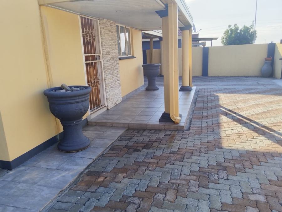 2 Bedroom Property for Sale in Freedom Park North West